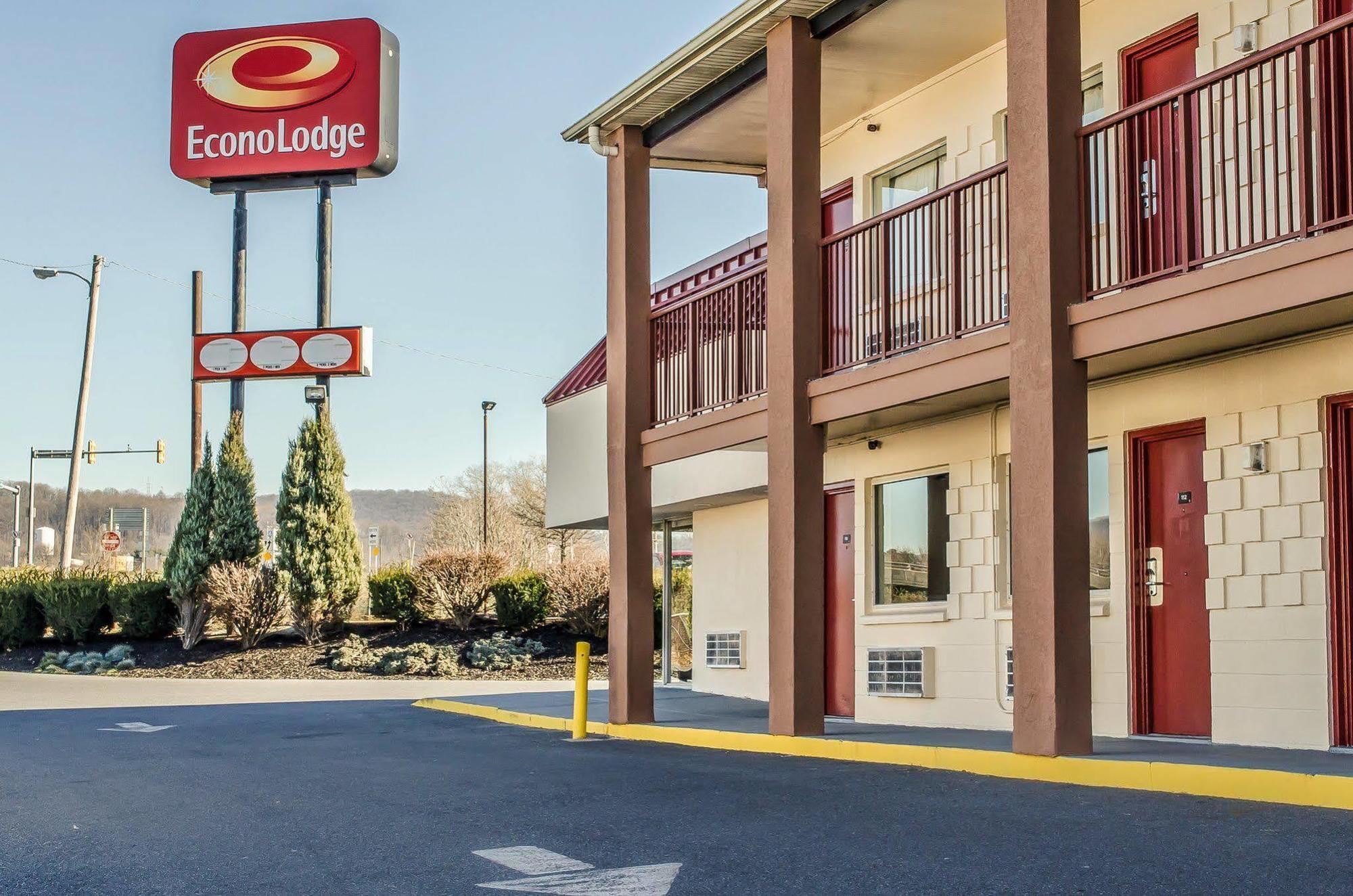 Econo Lodge Northeast Reading Exterior photo