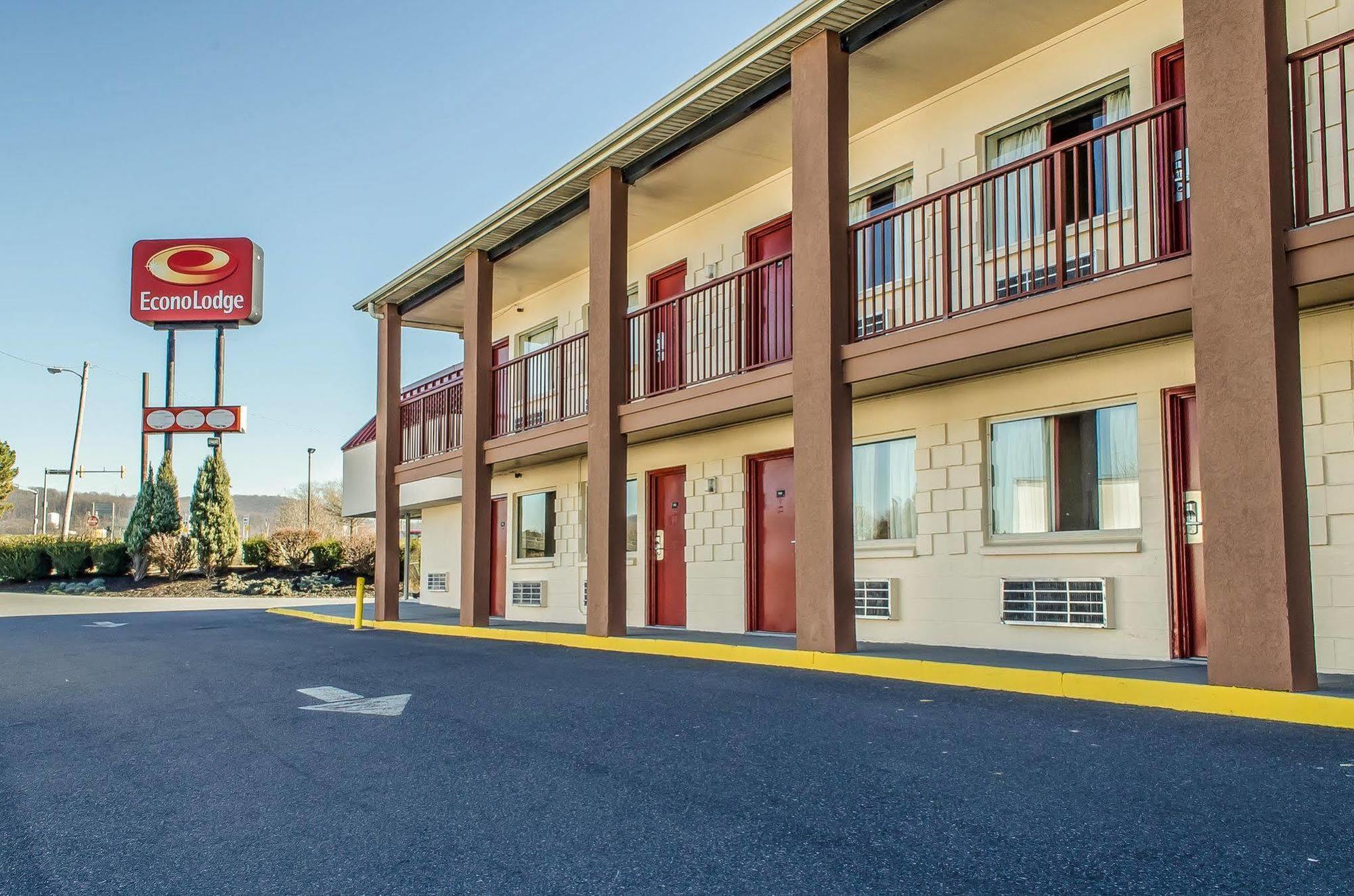 Econo Lodge Northeast Reading Exterior photo